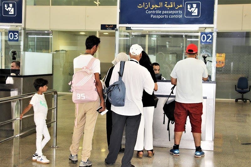 نشطاء يطالبون بفرض التأشيرة على الجزائريين بسبب تهديدات مزعومة قبيل "كان 2025"