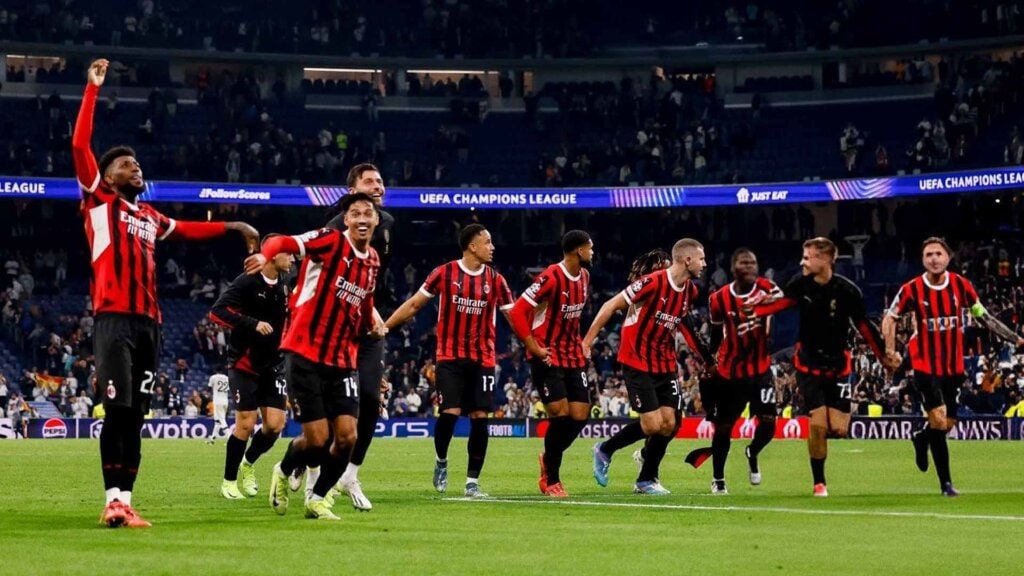ميلان يتجاوز عقبة فينيزيا في الدوري الإيطالي