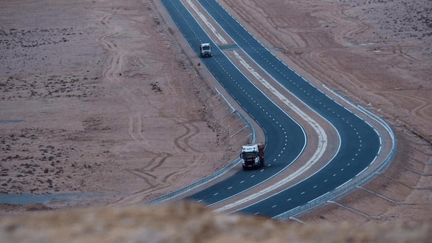 بركة: طول شبكة الطرق السريعة بالمغرب يمتد إلى حوالي 2177 كلم