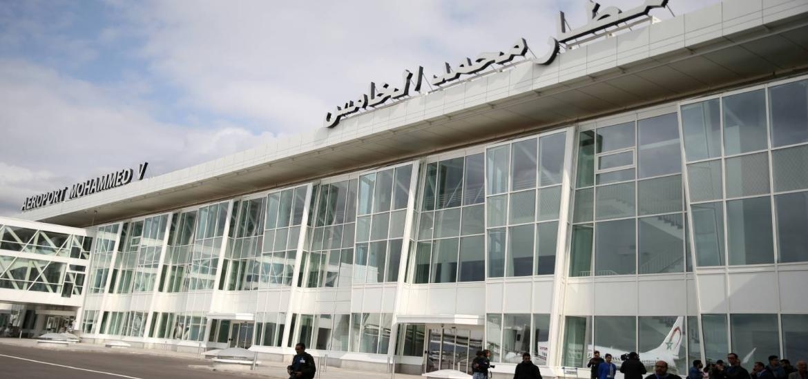 توقيف هولندي في مطار الدار البيضاء مطلوب دوليا بتهمة الاتجار غير المشروع بالأسلحة