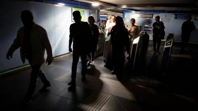 إسبانيا تحقق في "نشاط غير عادي" قادم من شمال إفريقيا قبل الانقطاع الكهربائي غير المسبوق