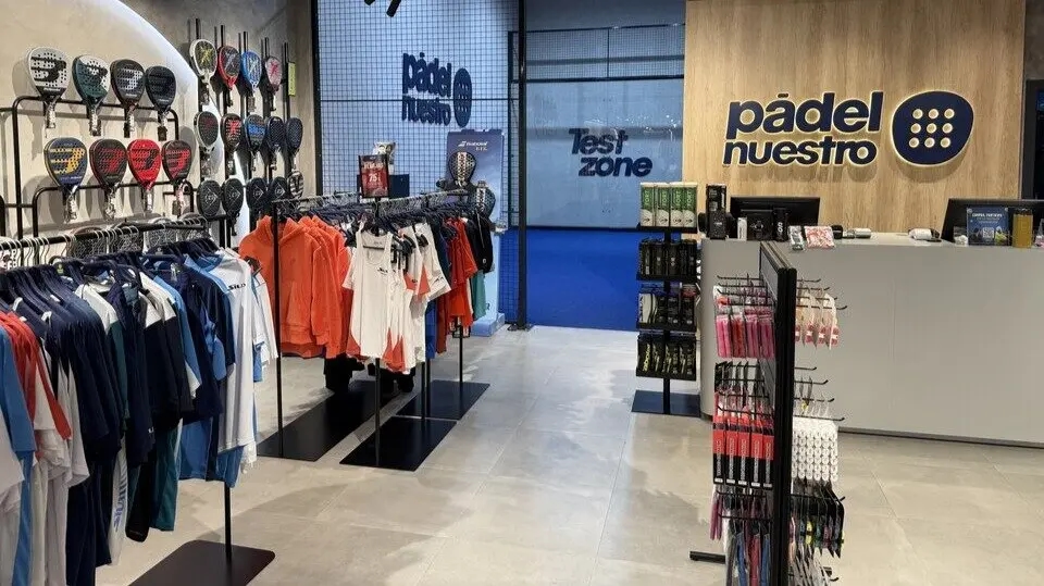 «Pádel Nuestro» تواصل توسعها وتفتتح متجرًا في مراكش