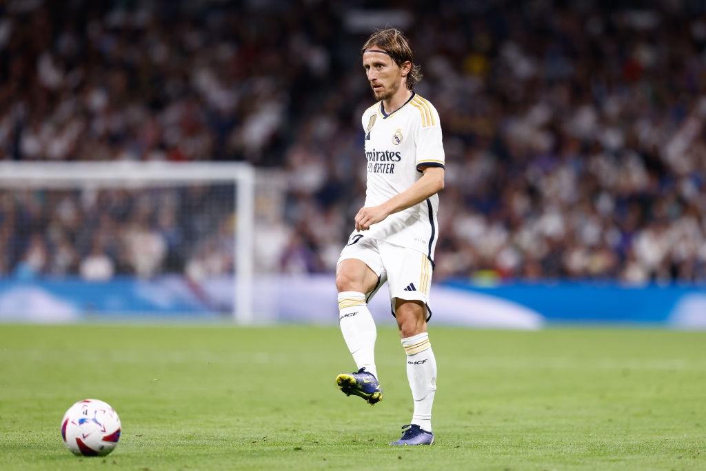 لوكا مودريتش يحسم موقفه من الاستمرار مع ريال مدريد