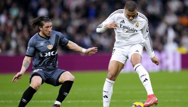 ريال مدريد يقتنص نقاط فاييكانو بفوز شاق في الدوري الإسباني