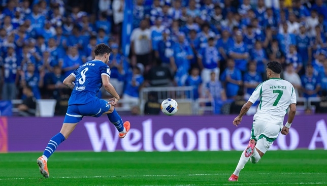 أسطورة الهلال يطالب بالتصحيح قبل مونديال الأندية