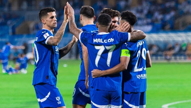 نجم الهلال يواجه خطر الإيقاف قبل مواجهة الشباب