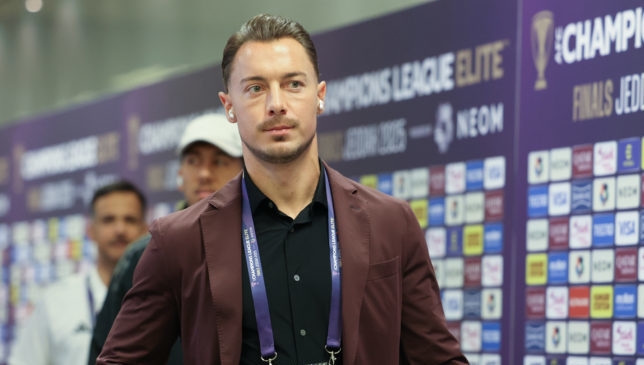 يايسله يتحدث عن عودة أليوسكي وتألق فيرمينو في آسيا