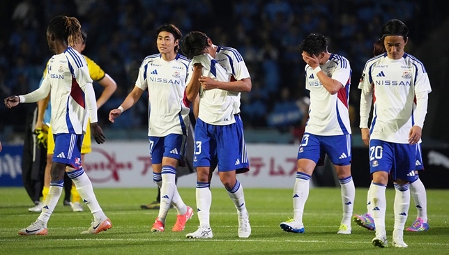 يوكوهاما يستعين بمدرب مؤقت قبل مواجهة النصر