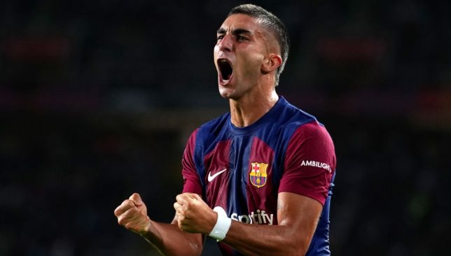 أستون فيلا يرفض التجاوب مع برشلونة في ملف فيران توريس
