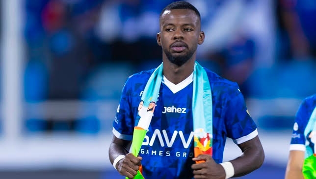 تمبكتي يعتذر لجماهير الهلال بعد ثلاثية الأهلي