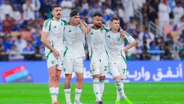 الكشف عن طاقم تحكيم مباراة الأهلي وكاواساكي في نهائي آسيا