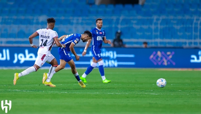 القنوات الناقلة والموعد.. تشكيل الهلال المتوقع ضد الرائد
