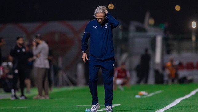 أسطورة الهلال يفتح النار على الإدارة بسبب جيسوس