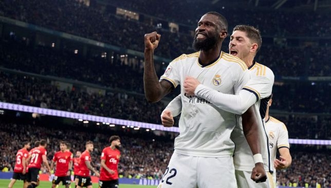 هل يخون زوبيميندي أرسنال لعيون ألونسو في ريال مدريد؟