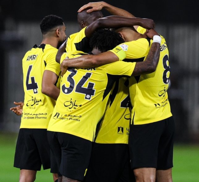 الاتحاد يعانق لقب الدوري السعودي بثلاثية الرائد