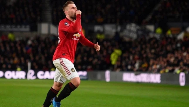 مباشر مباراة توتنهام ضد مانشستر يونايتد..لوك شاو يهز شباك اليونايتد بهدفٍ عكسي..فيديو