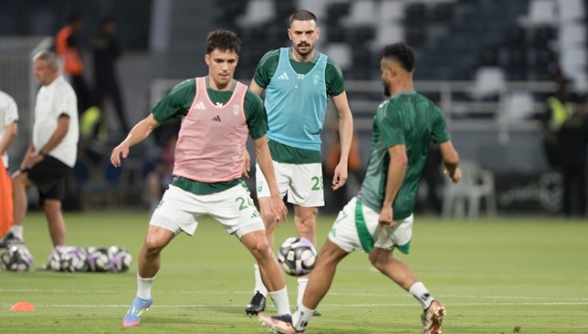 أتلتيكو مدريد ينافس نيوكاسل على محترف الأهلي السعودي