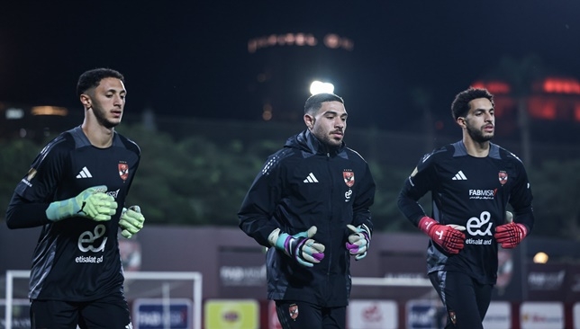 حارس الأهلي يرد على عرض الزمالك لضمه في الصيف