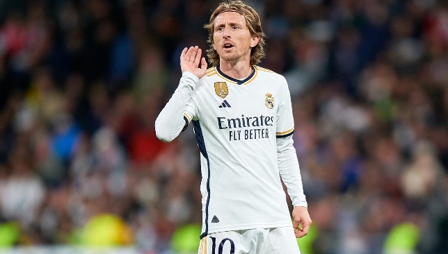 نصيحة ثمينة من مودريتش لأردا جولر قبل الكلاسيكو