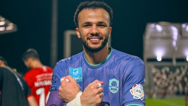 الاتحاد يقترب من ضم حارس الرائد 4 مواسم