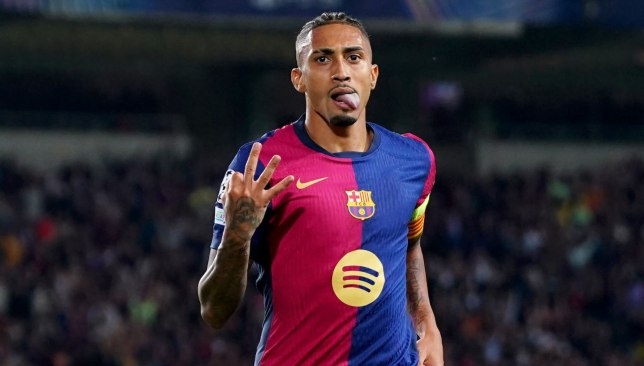 برشلونة يقترب من تمديد عقد رافينيا