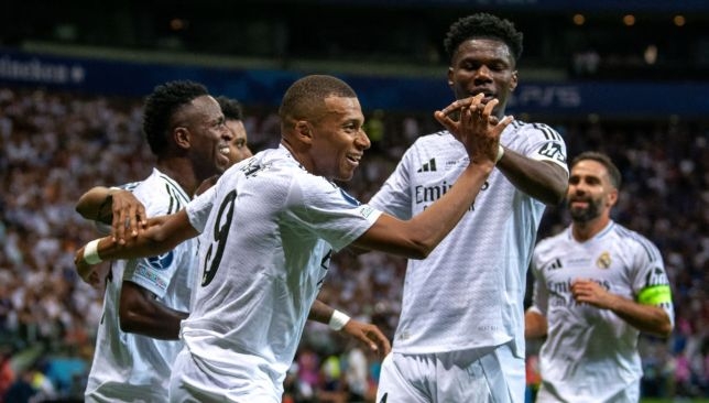 ريال مدريد يفوز بثنائية أمام إشبيلية بالدوري