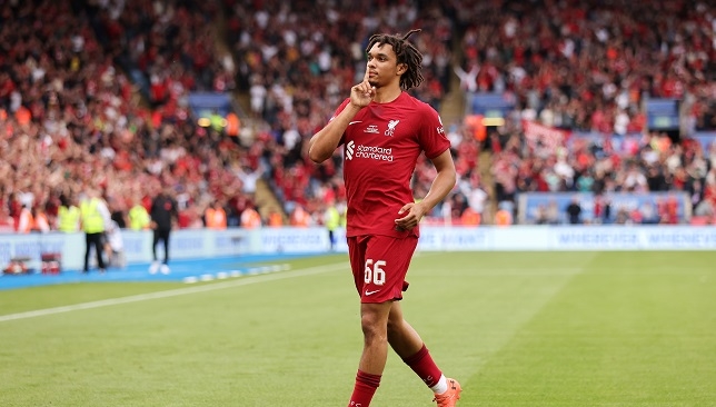 أرني سلوت يدخل قلوب جماهير ريال مدريد بتصريح مثير عن ألكسندر أرنولد