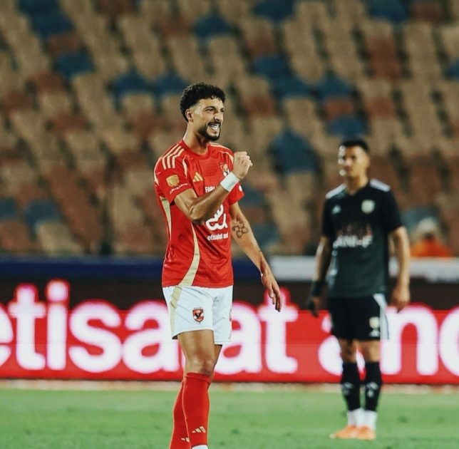 الأهلي يحافظ على لقب الدوري المصري بسداسية فاركو