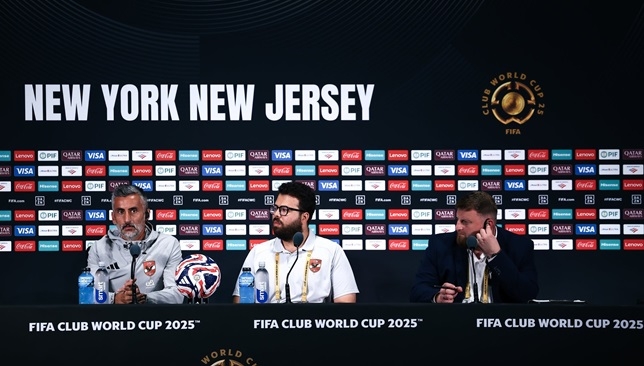 ريبيرو: لاعبو الأهلي ليسوا سعداء وسنكافح أمام بورتو