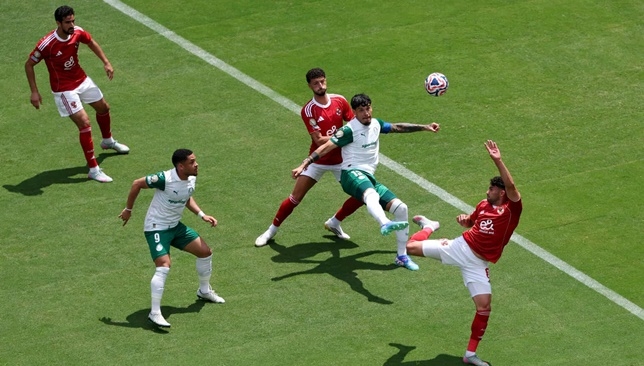 الأهلي ضد بالميراس.. شباك الشناوي تهتز بنيران صديقة (فيديو)