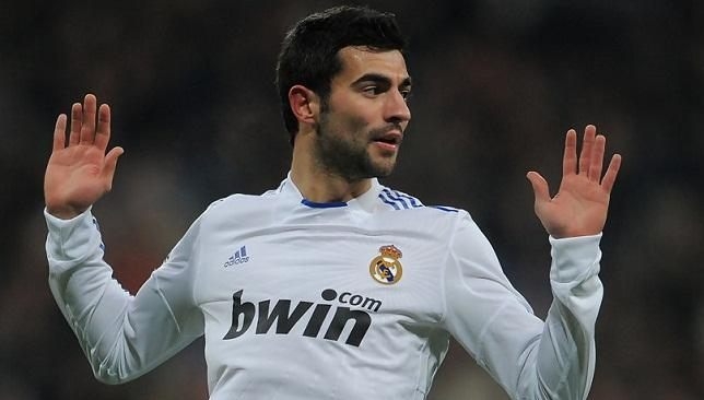 ألبيول يدافع عن ريال مدريد بطريقته الخاصة