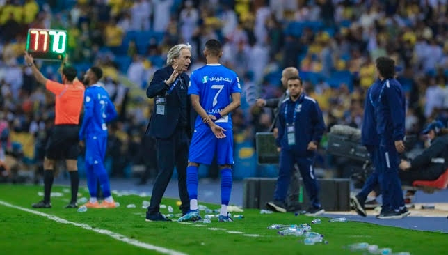 الفرج يُحمل جيسوس مسؤولية أسوأ مواسم الهلال