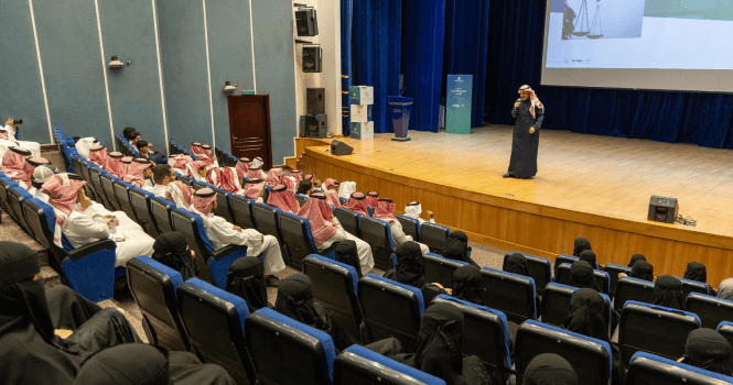 مُتمم ينظم محاضرة عن التخطيط والتحوّط المالي