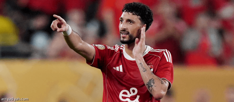 كولومبوس ينهي أزمة الأهلي وأبو علي