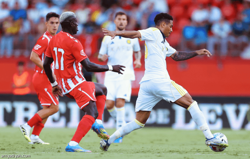 النصر يخسر ويعود الإثنين إلى الرياض