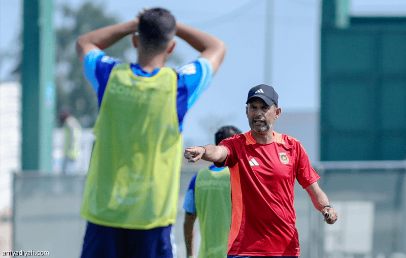 ريو آفي..فرقة كاسترو وسانتو تتحدى النصر