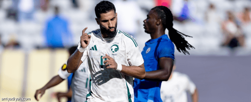 الشهري يسجل 12 جزائية ويهدر مع الهلال والرائد