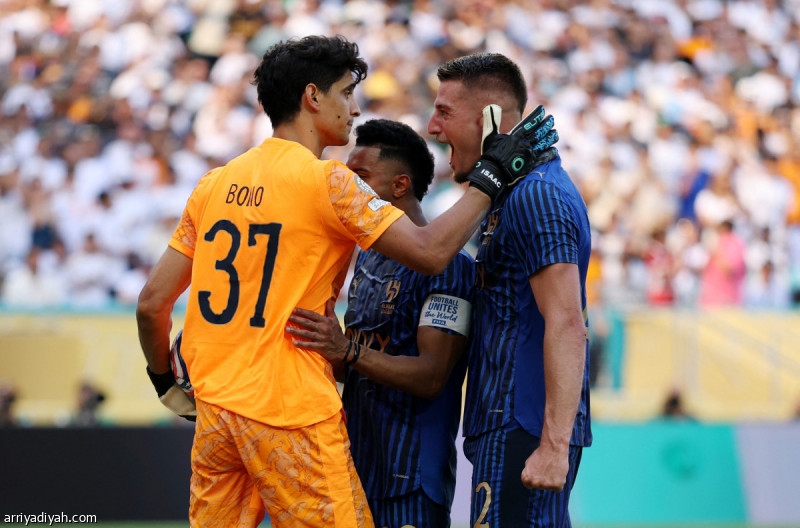 الهلال يدشن المونديال بالتعادل مع مدريد