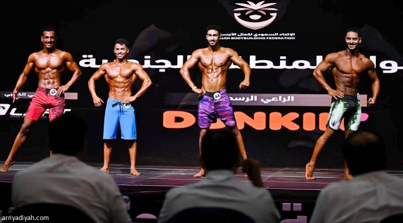 300 لاعب في بطولة كمال الأجسام POWER GYM