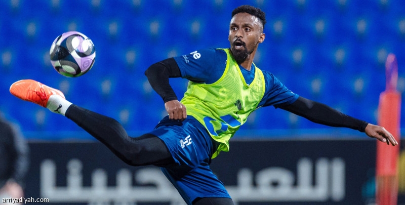 الشلهوب يبعد خليفة عن الهلال