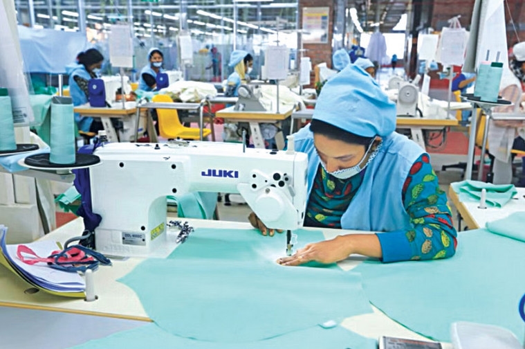 Bangladeshi US retailers lean on suppliers to absorb tariffs