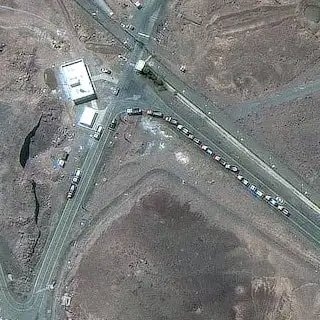 مصدر إيراني رفيع لرويترز: نقل معظم اليورانيوم عالي التخصيب من منشأة فوردو قبل الهجوم الأميركي