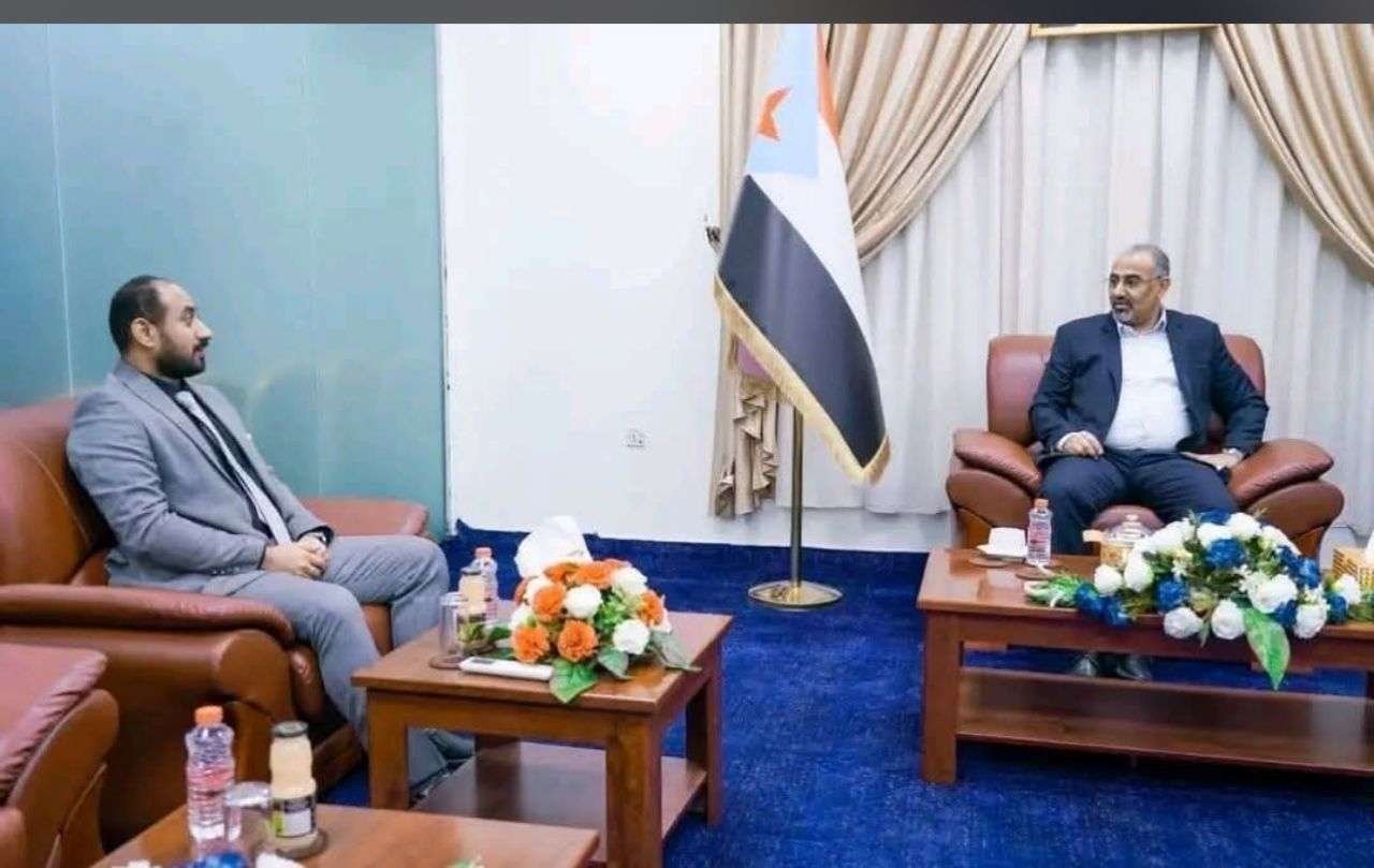 نقابة الكهرباء تهنى الشيخ عبد الرحمن جلال الصبيحي لنيله الثقة بتعيينه امينآعامآ للامانه العامة لهيئة رئاسة المجلس الإنتقالي.
