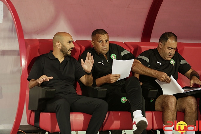 الركراكي في ورطة اللائحة