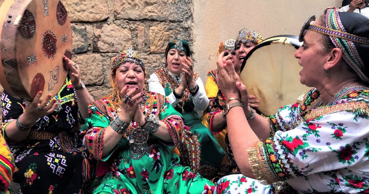سيدة البهجة لالا بادي.. تترك "التيندي" في عهدة الأجيال
