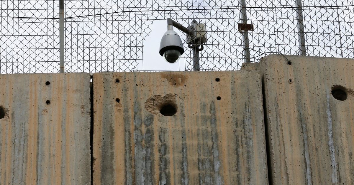 "بلومبرغ": إيران اخترقت كاميرات المراقبة المنزلية للتجسس داخل إسرائيل