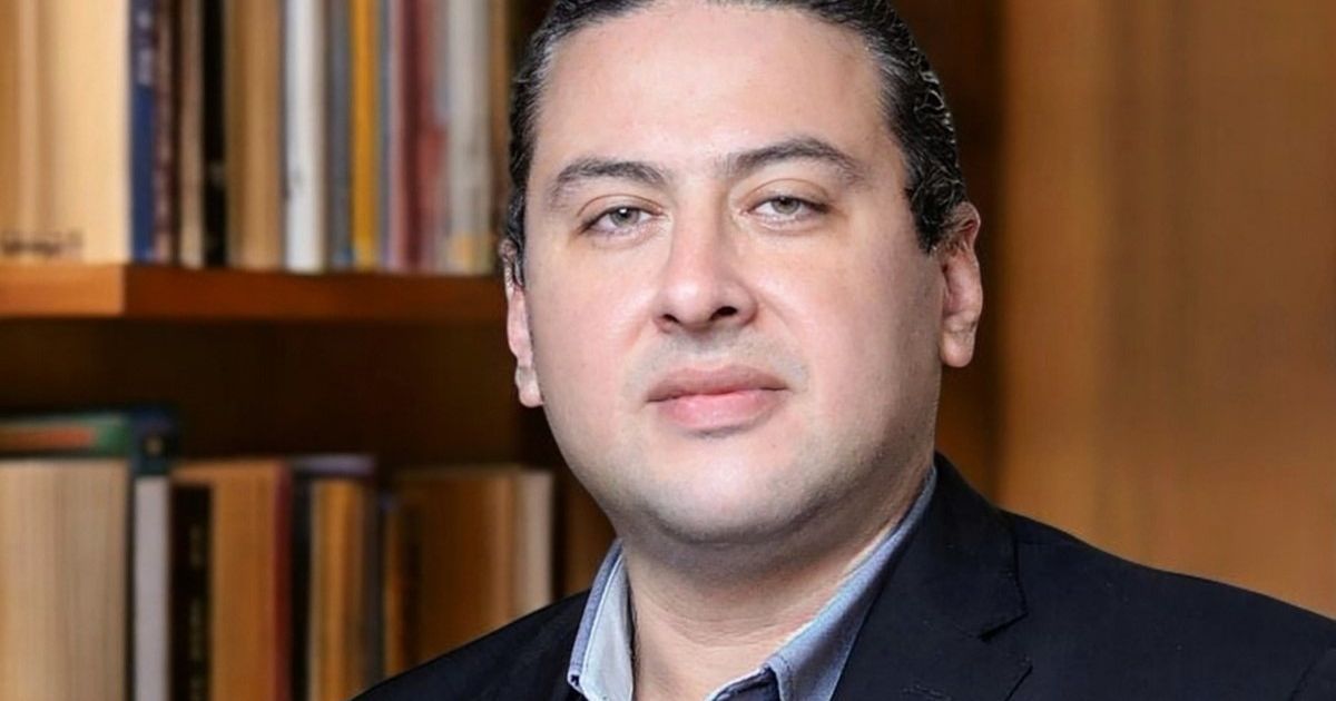 محمد ندا يفوز بجائزة الرواية العربية عن "صلاة القلق"
