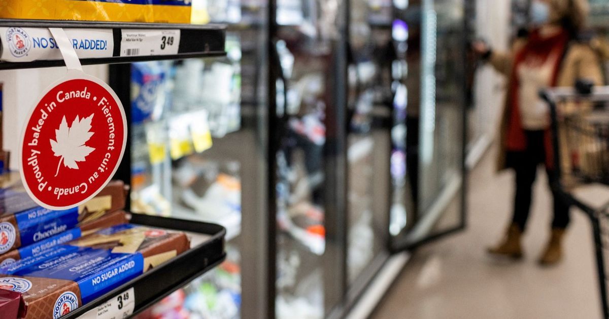 "مقاطعة البضائع الأميركية" خيار شعبي كندي في مواجهة حرب ترمب التجارية