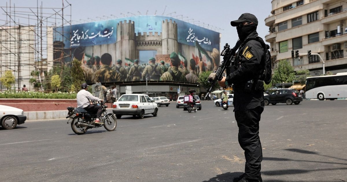 إيران تعتقل 20 شخصاً للاشتباه في كونهم "عملاء للموساد" الإسرائيلي
