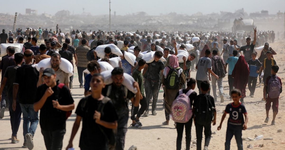 مجزرة بحق منتظري المساعدات في غزة.. والأونروا: إسرائيل تجوع مليون طفل فلسطيني